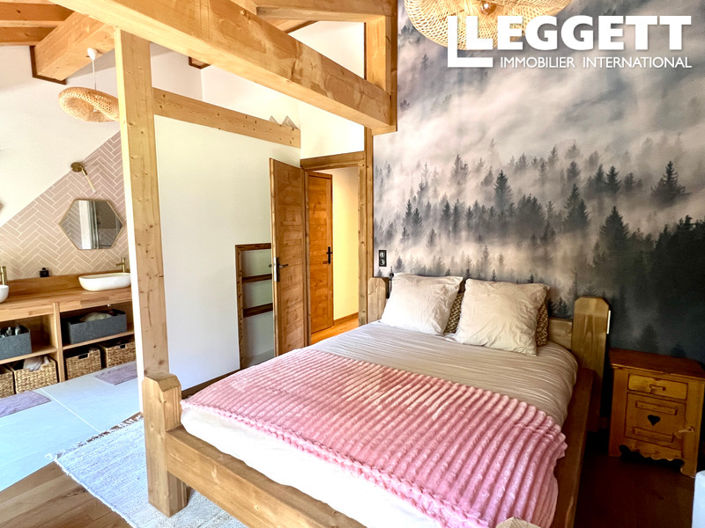 Image No.9-4 Bed House for sale