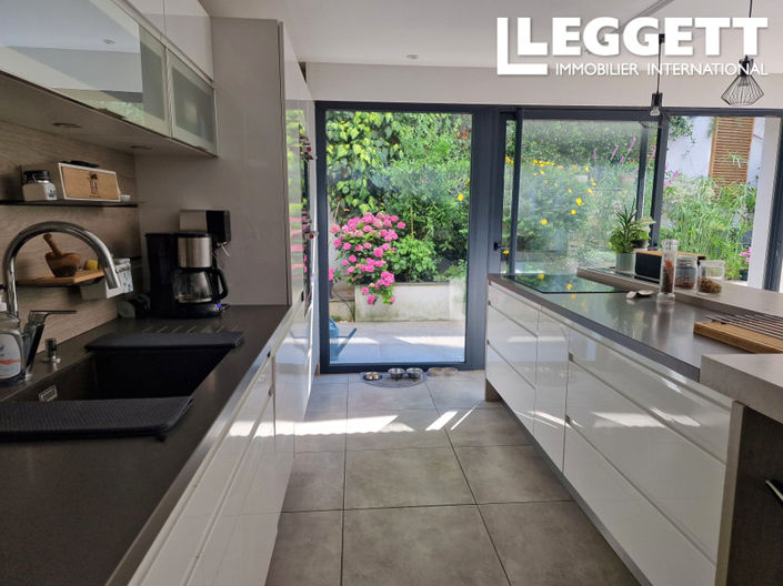 Image No.3-Maison de 4 chambres à vendre à Bordeaux