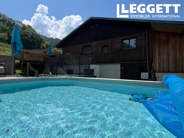 Image No.10-6 Bed House for sale