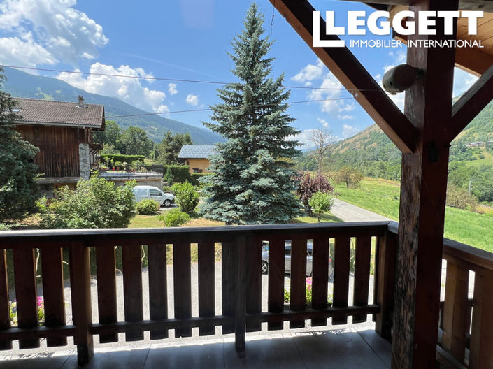 Image No.6-6 Bed House for sale