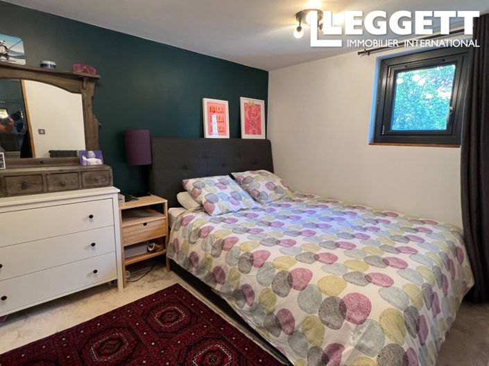 Image No.7-6 Bed House for sale