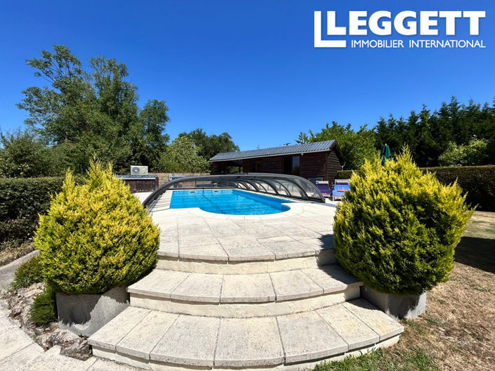 Image No.10-2 Bed House for sale