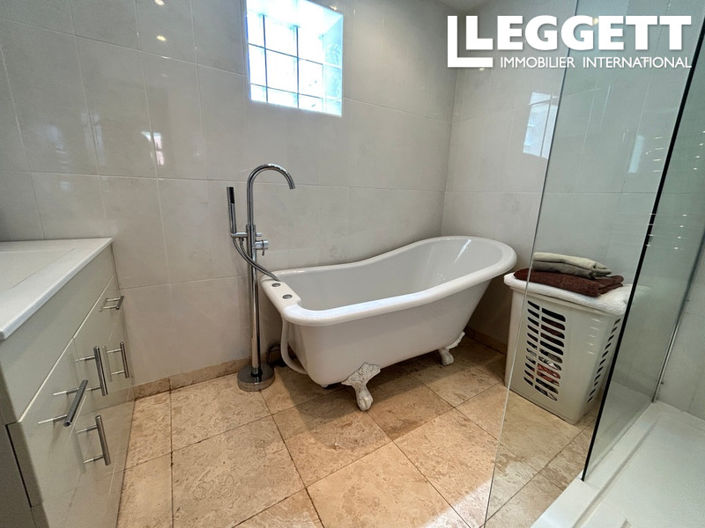 Image No.5-2 Bed House for sale