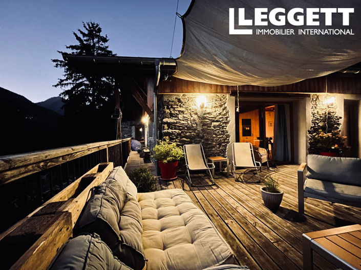 Image No.6-10 Bed House for sale