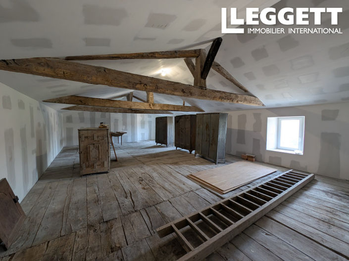 Image No.8-4 Bed House for sale