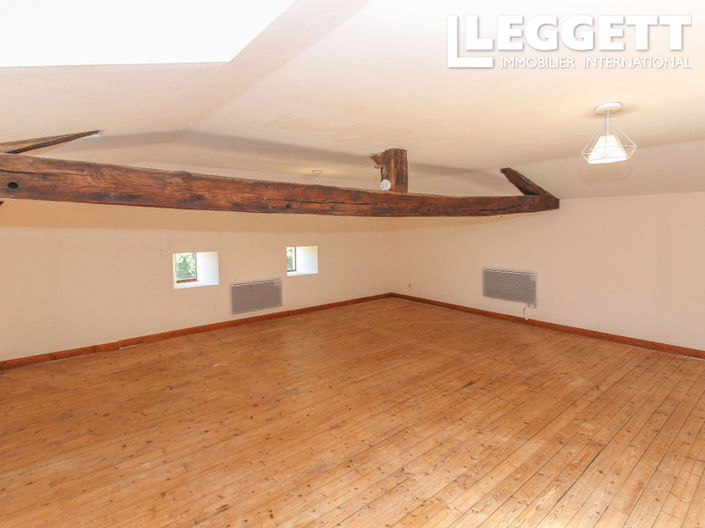 Image No.10-3 Bed House for sale