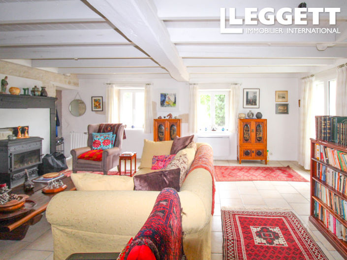 Image No.2-4 Bed House for sale