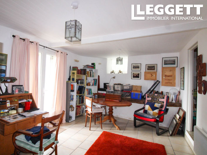 Image No.6-4 Bed House for sale