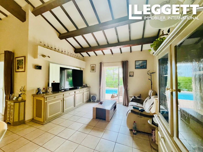Image No.1-5 Bed House for sale