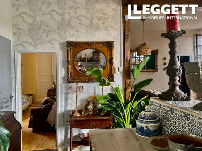 Image No.1-5 Bed House for sale