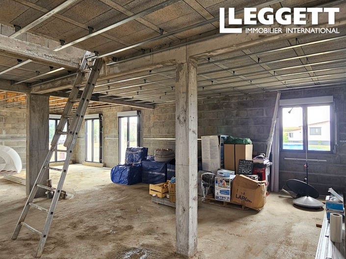 Image No.3-2 Bed House for sale