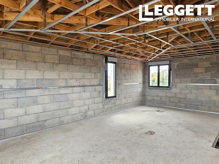 Image No.4-2 Bed House for sale