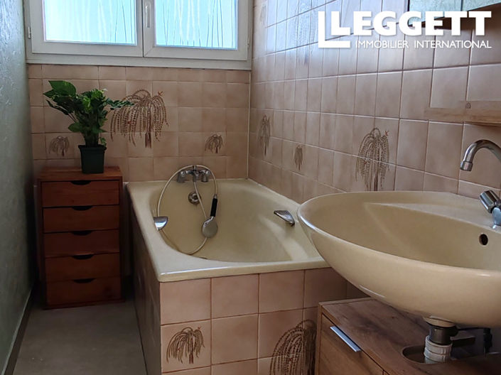 Image No.9-4 Bed House for sale