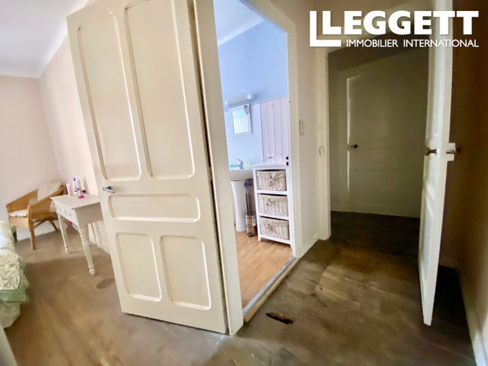 Image No.9-5 Bed House for sale