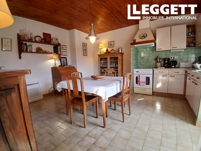 Image No.6-2 Bed House for sale