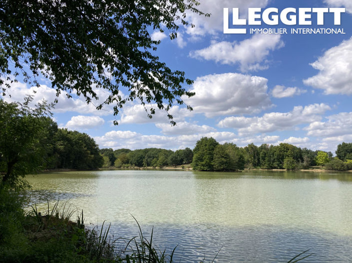 Image No.2-Maison de 6 chambres à vendre à Le Vigeant