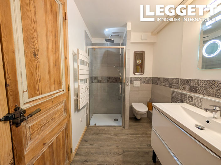 Image No.10-3 Bed House for sale