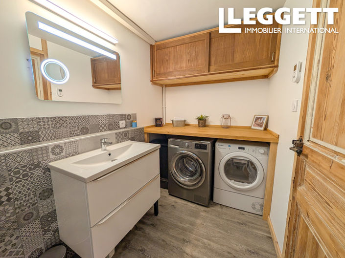 Image No.10-3 Bed House for sale