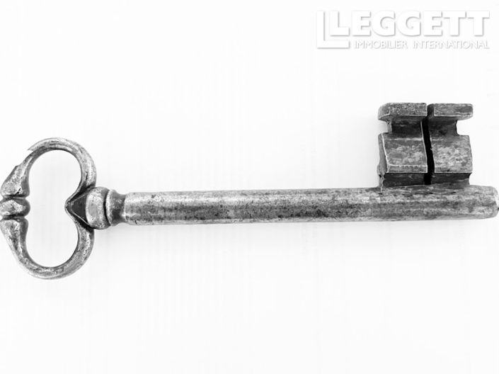 Image No.10-3 Bed House for sale