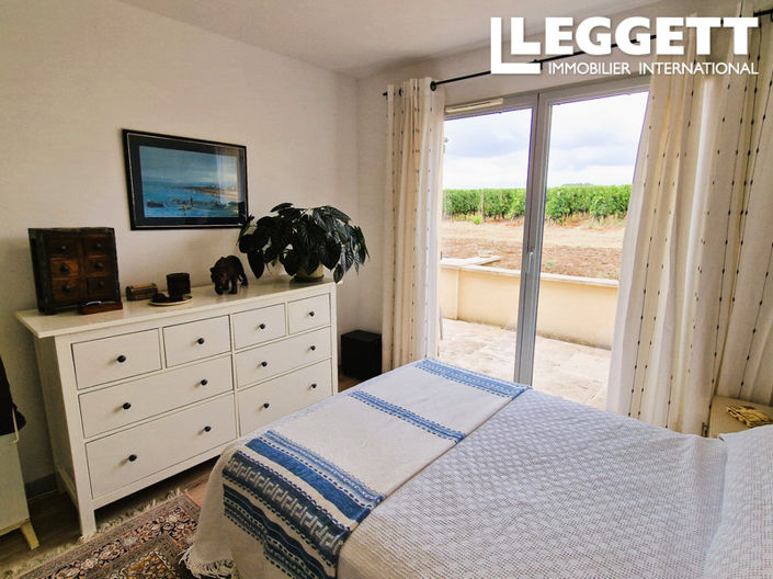 Image No.9-3 Bed House for sale