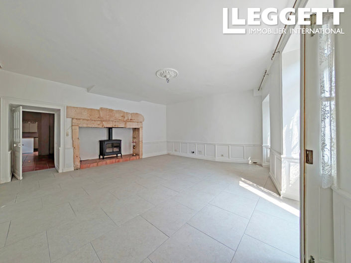 Image No.8-3 Bed House for sale