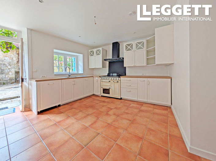 Image No.8-3 Bed House for sale
