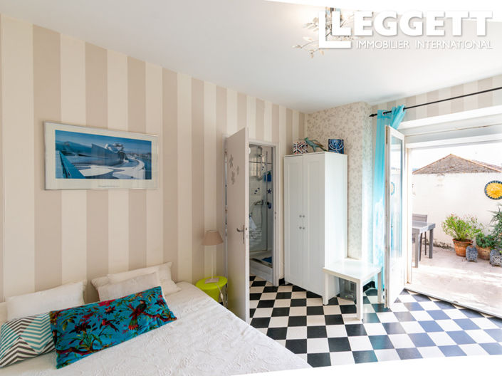 Image No.6-3 Bed House for sale