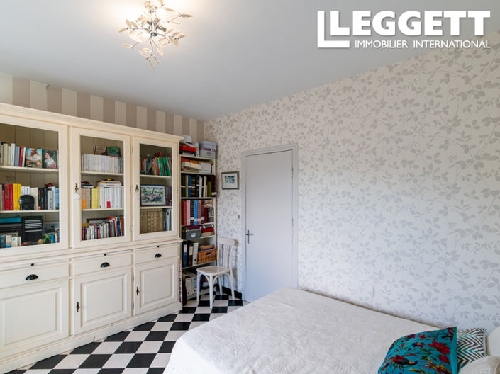 Image No.7-3 Bed House for sale