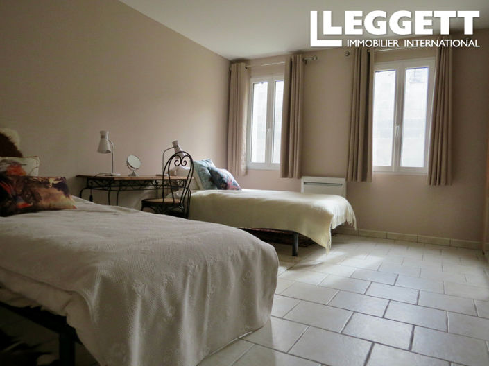 Image No.8-4 Bed House for sale