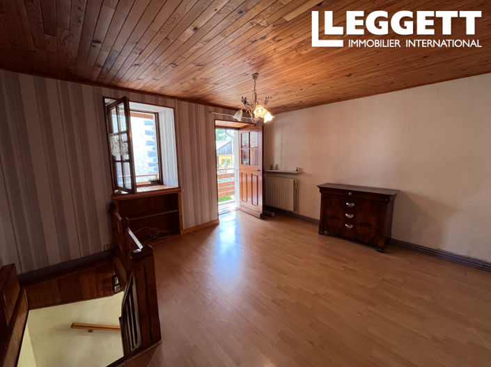 Image No.6-2 Bed House for sale