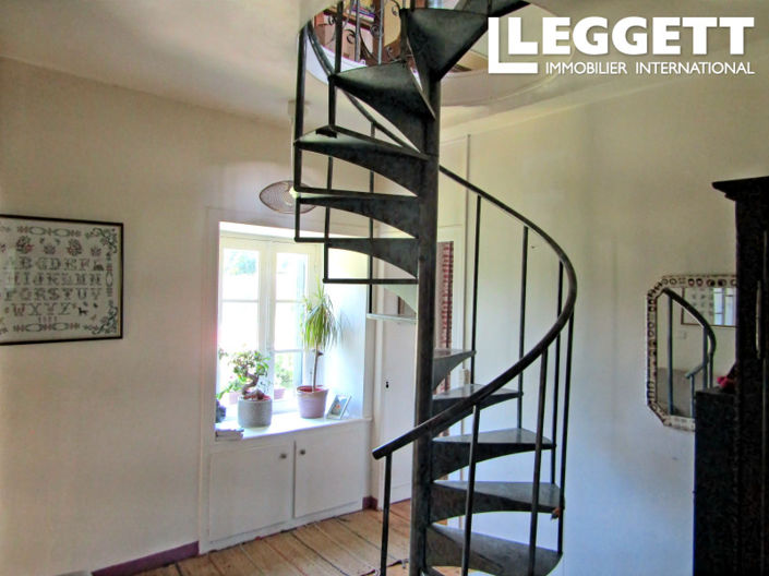 Image No.10-2 Bed House for sale