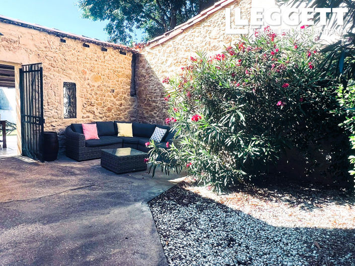 Image No.6-5 Bed House for sale