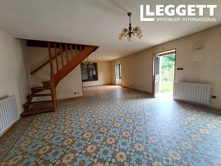 Image No.2-Maison de 2 chambres à vendre à Issy-l'Évêque