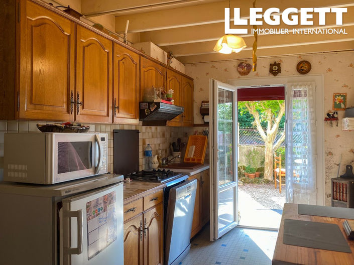 Image No.8-2 Bed House for sale