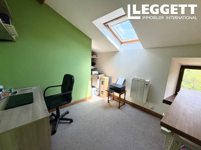 Image No.10-3 Bed House for sale