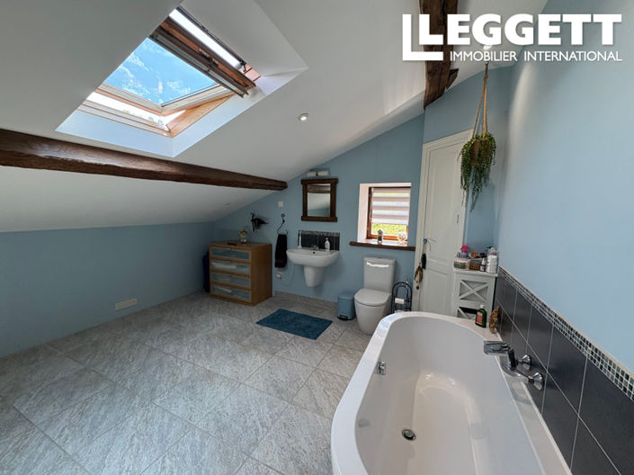 Image No.7-3 Bed House for sale