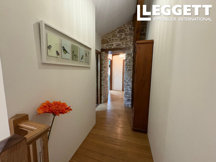 Image No.9-3 Bed House for sale