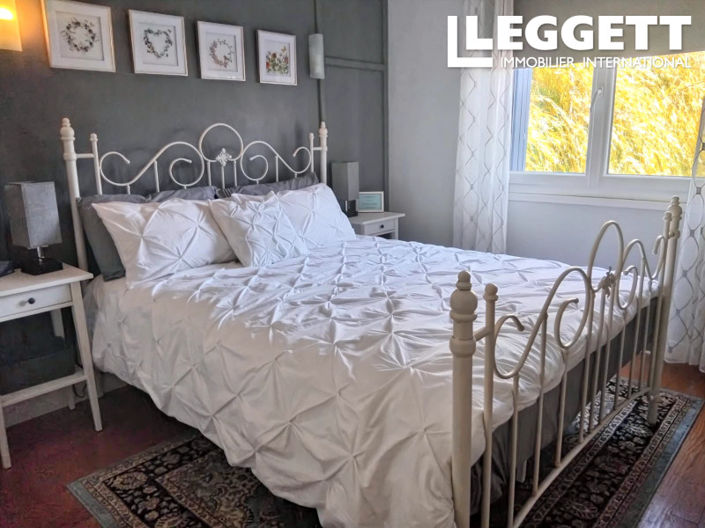 Image No.7-4 Bed House for sale