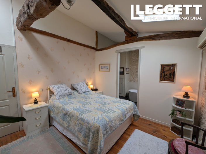 Image No.10-3 Bed House for sale