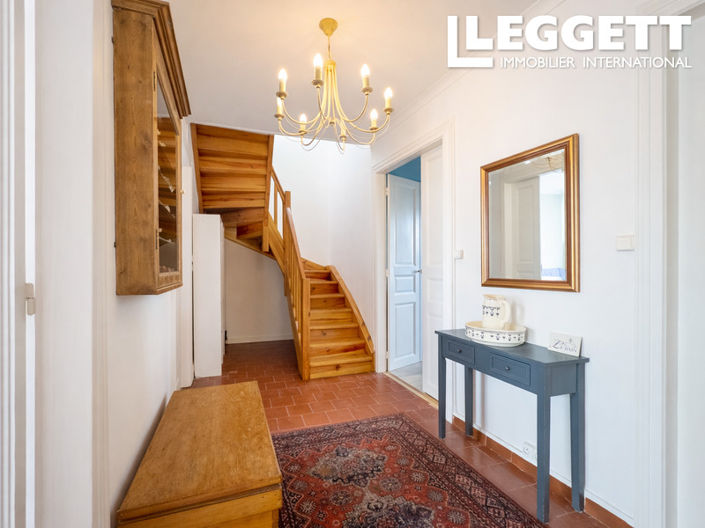 Image No.10-3 Bed House for sale