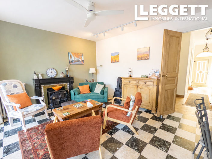 Image No.8-3 Bed House for sale