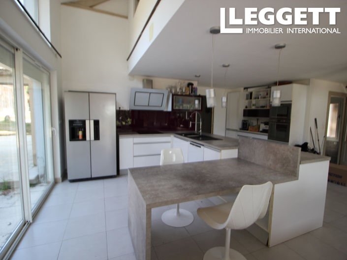 Image No.4-4 Bed House for sale