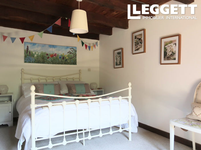 Image No.8-4 Bed House for sale