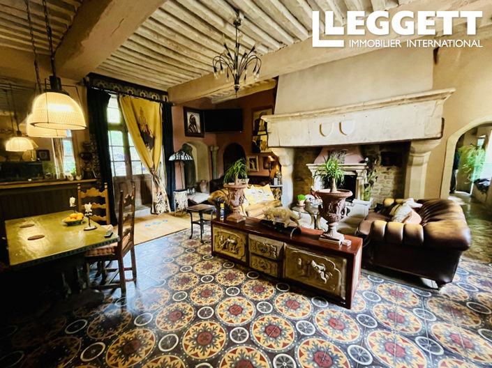 Image No.2-5 Bed House for sale