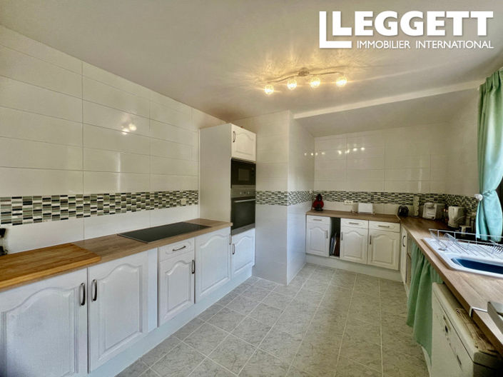 Image No.5-10 Bed House for sale