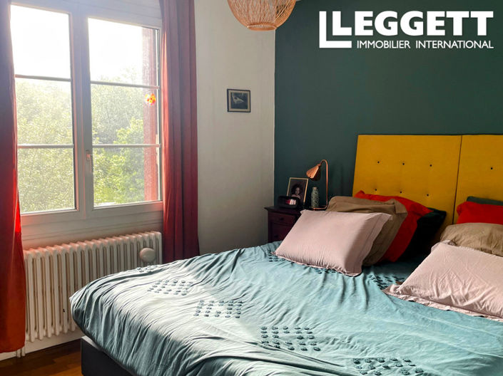 Image No.6-4 Bed House for sale