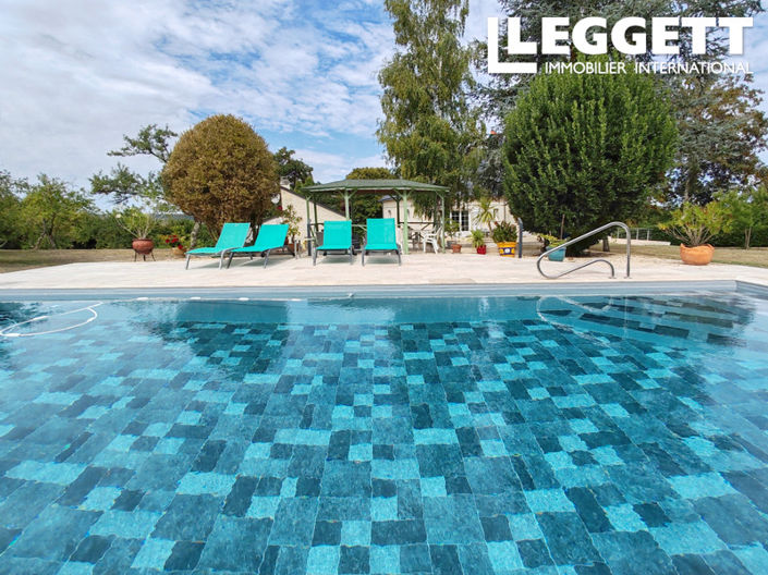 Image No.9-5 Bed House for sale