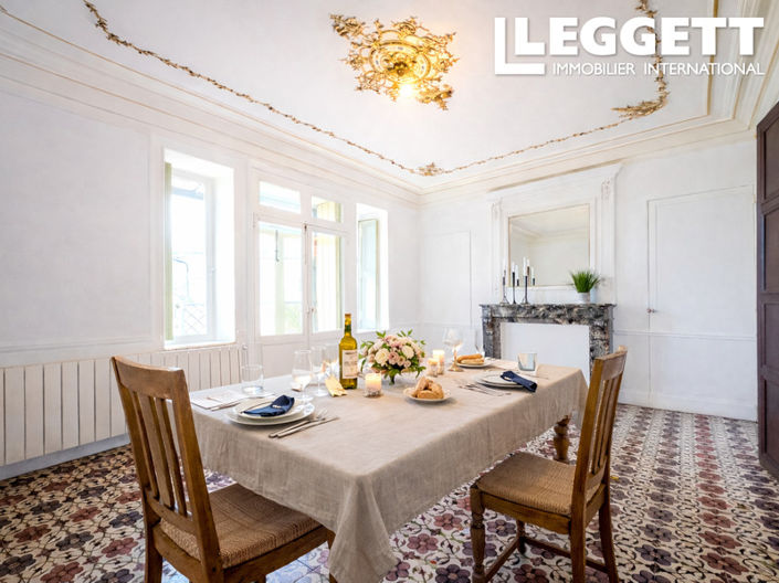 Image No.6-5 Bed House for sale