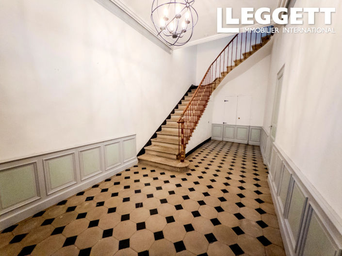 Image No.7-5 Bed House for sale