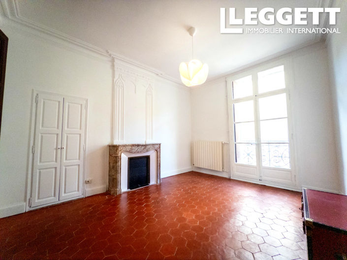 Image No.8-5 Bed House for sale